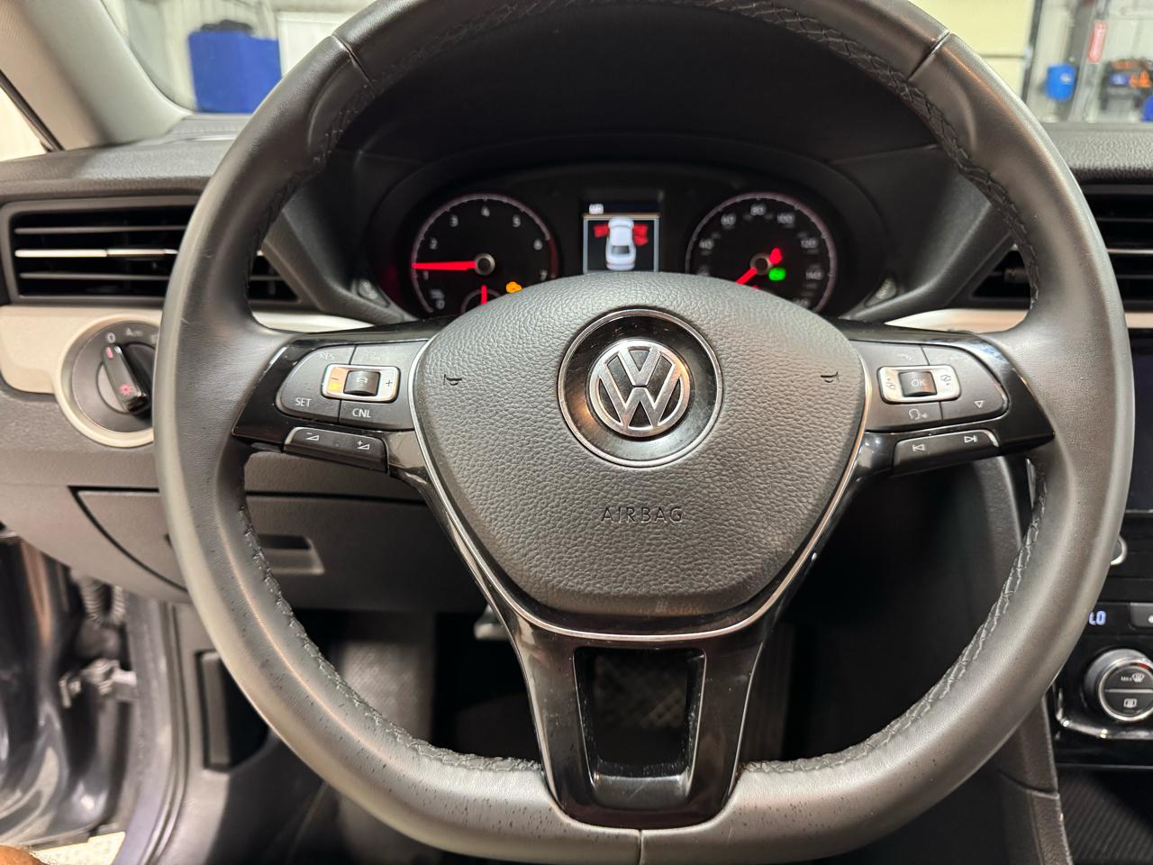 Volkswagen Passat 2.0T SE Auto 2022