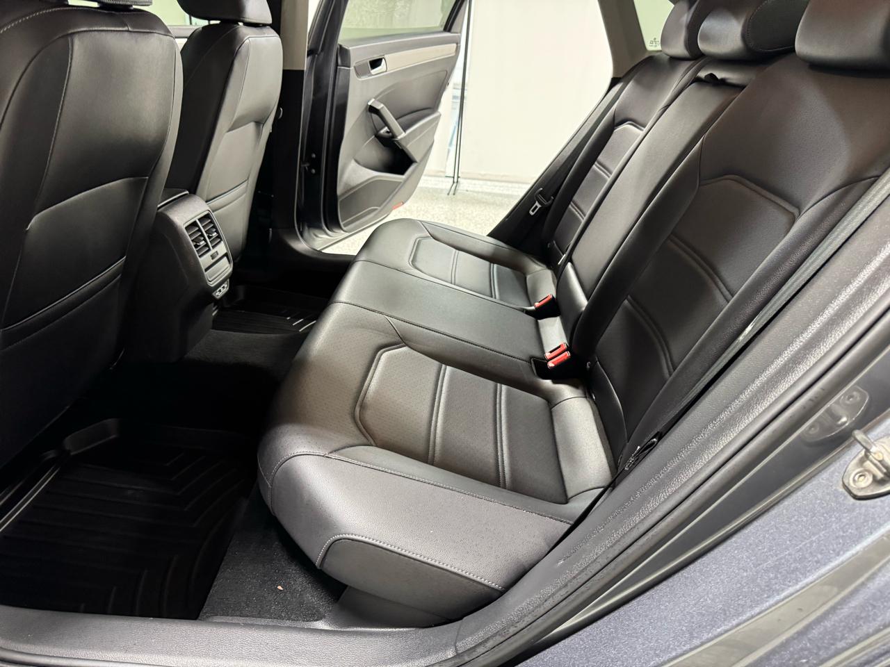 Volkswagen Passat 2.0T SE Auto 2022