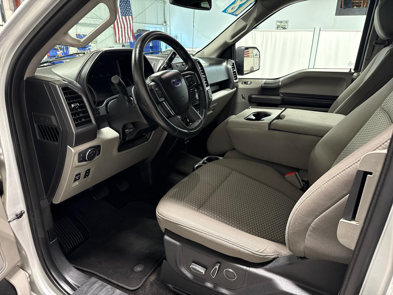 Ford F-150 Supercab 139" 4WD XLT 2018
