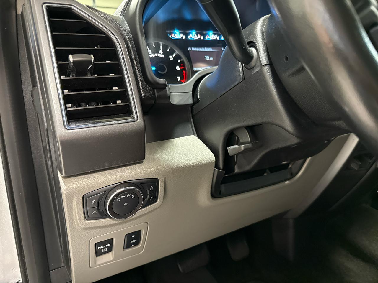 Ford F-150 Supercab 139" 4WD XLT 2018