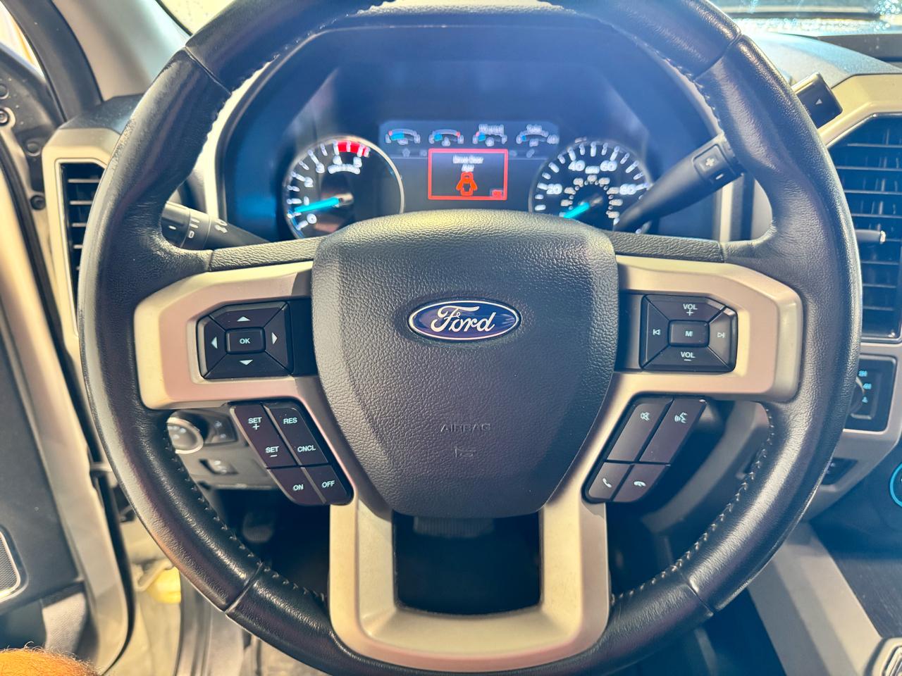 Ford Super Duty F-250 SRW Lariat 4WD Crew Cab 6.75' Box 2021