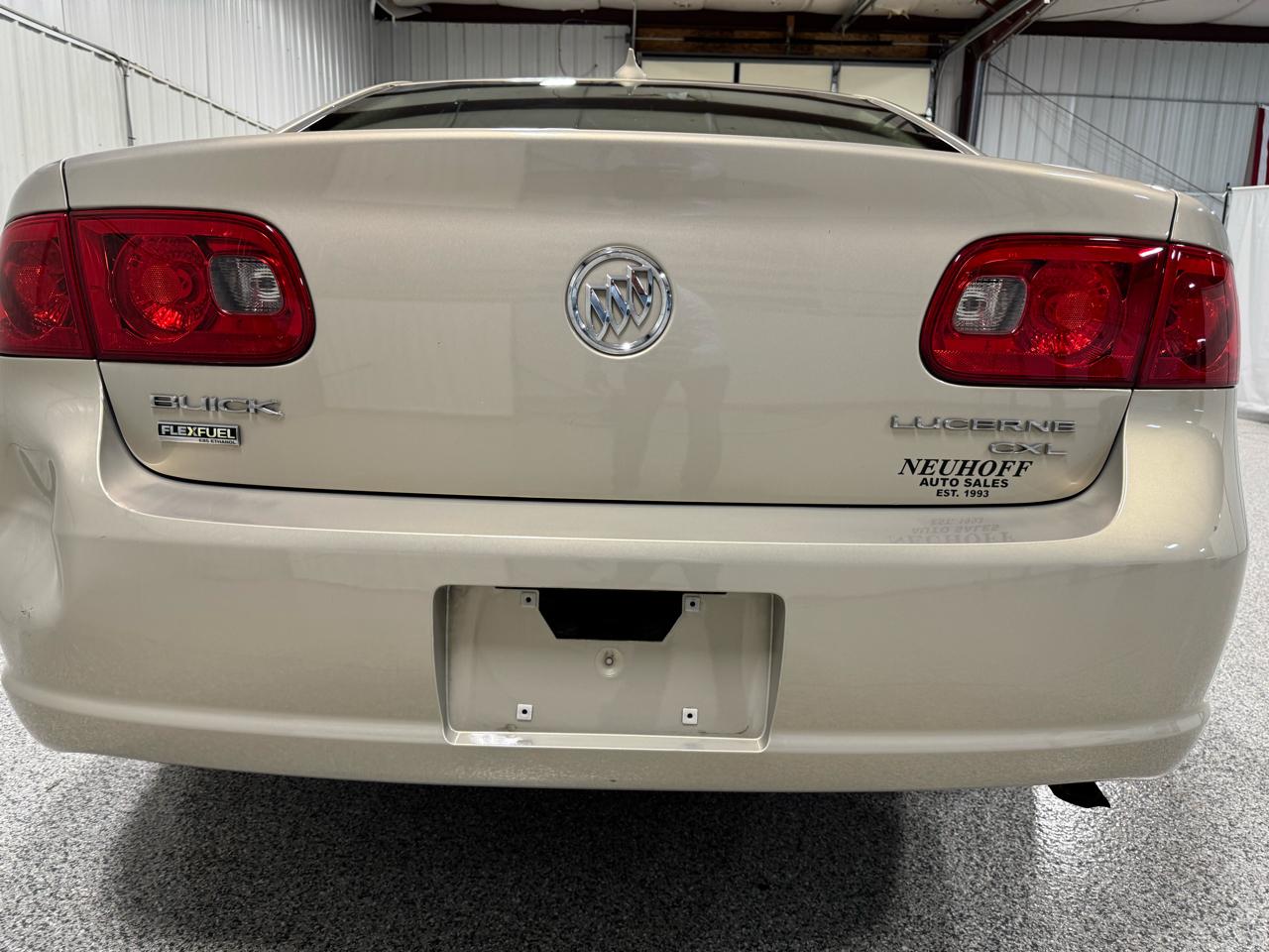 Buick Lucerne 4dr Sdn CXL 2009