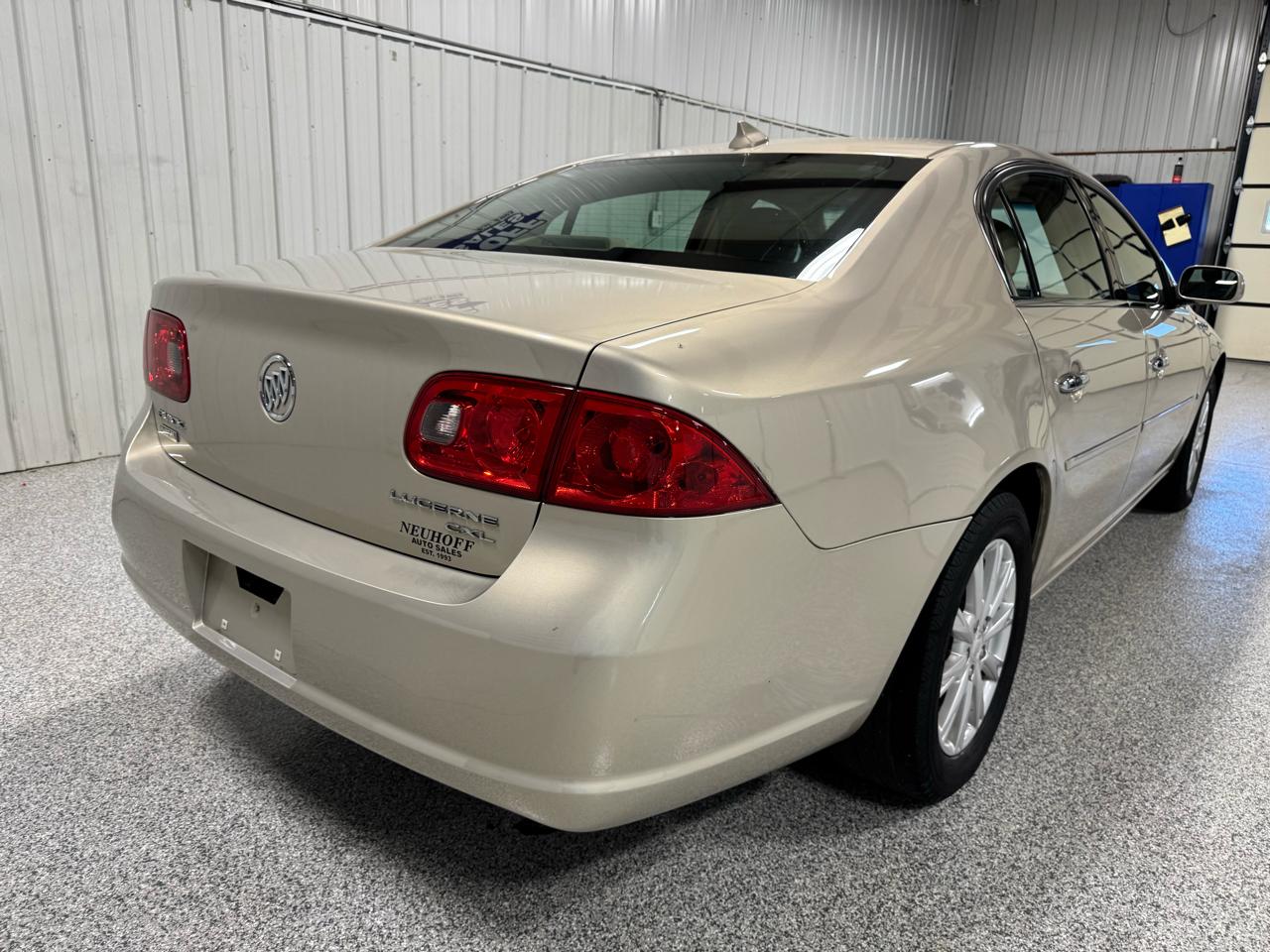 Buick Lucerne 4dr Sdn CXL 2009