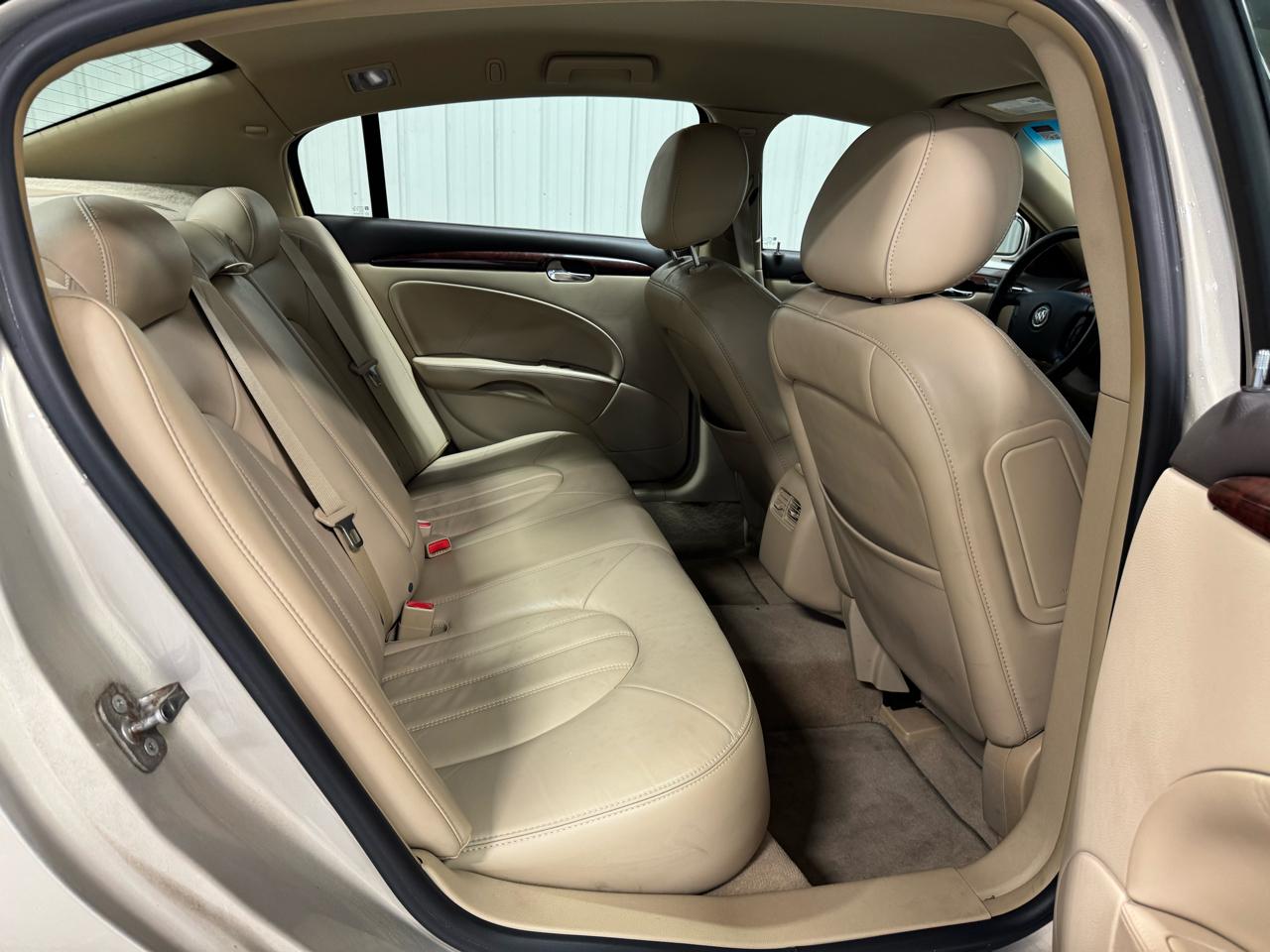 Buick Lucerne 4dr Sdn CXL 2009