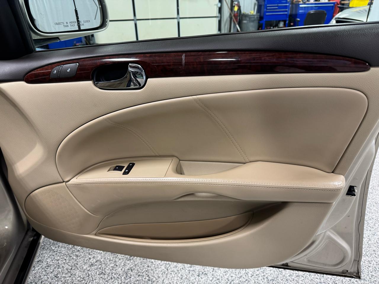 Buick Lucerne 4dr Sdn CXL 2009