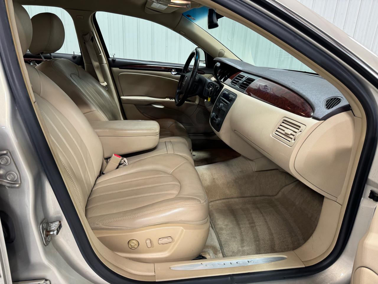 Buick Lucerne 4dr Sdn CXL 2009