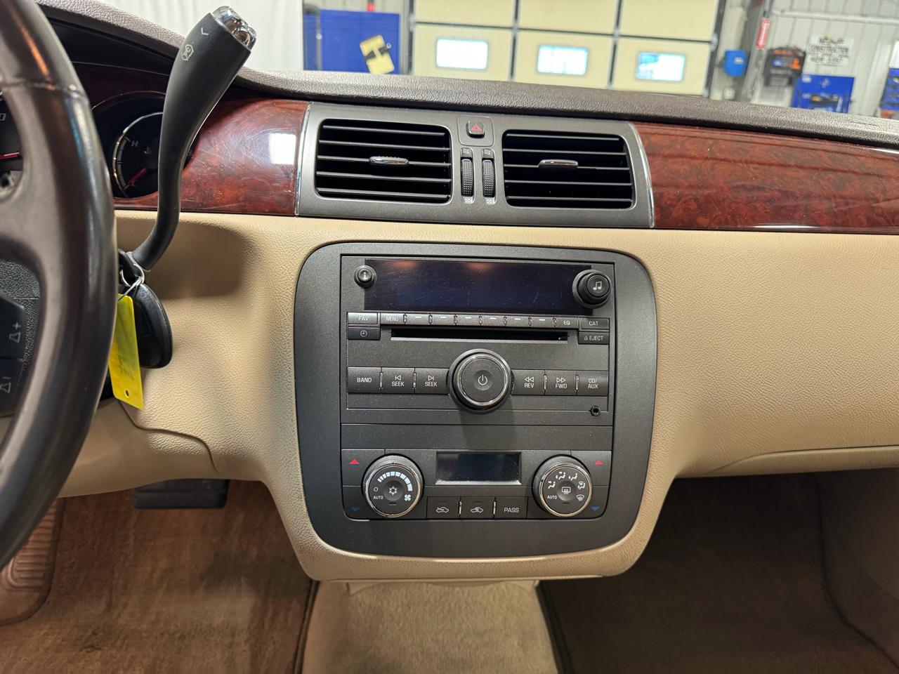 Buick Lucerne 4dr Sdn CXL 2009