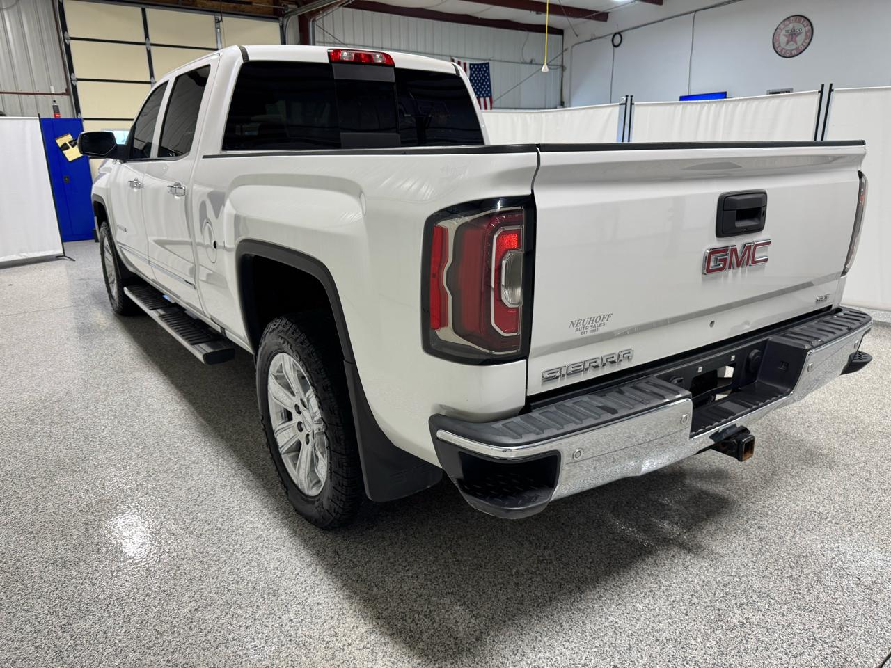 GMC Sierra 1500 4WD Crew Cab 153.0" SLT 2018