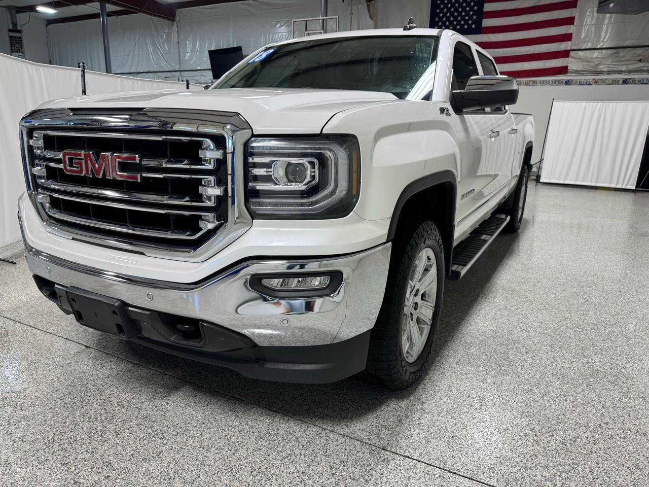 GMC Sierra 1500 4WD Crew Cab 153.0" SLT 2018