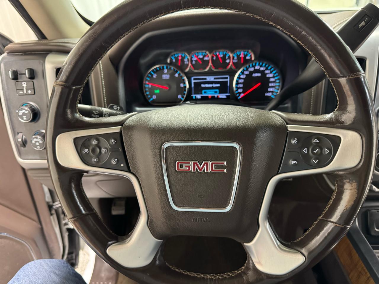 GMC Sierra 1500 4WD Crew Cab 153.0" SLT 2018