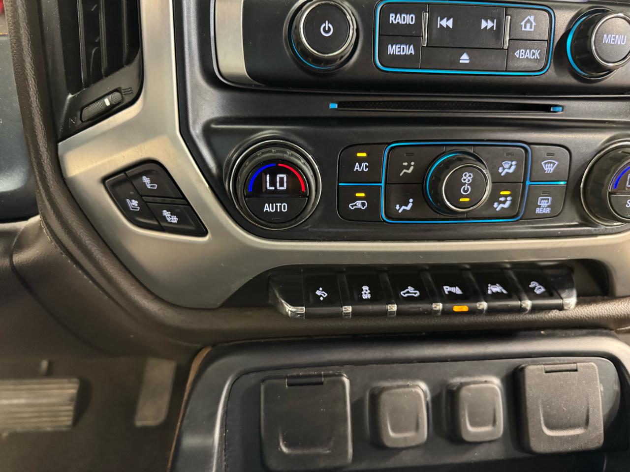 GMC Sierra 1500 4WD Crew Cab 153.0" SLT 2018