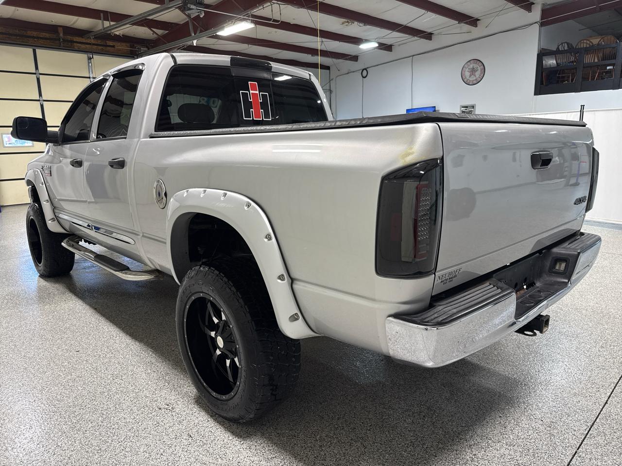 Dodge Ram 2500 4WD Quad Cab 140.5" SLT 2008