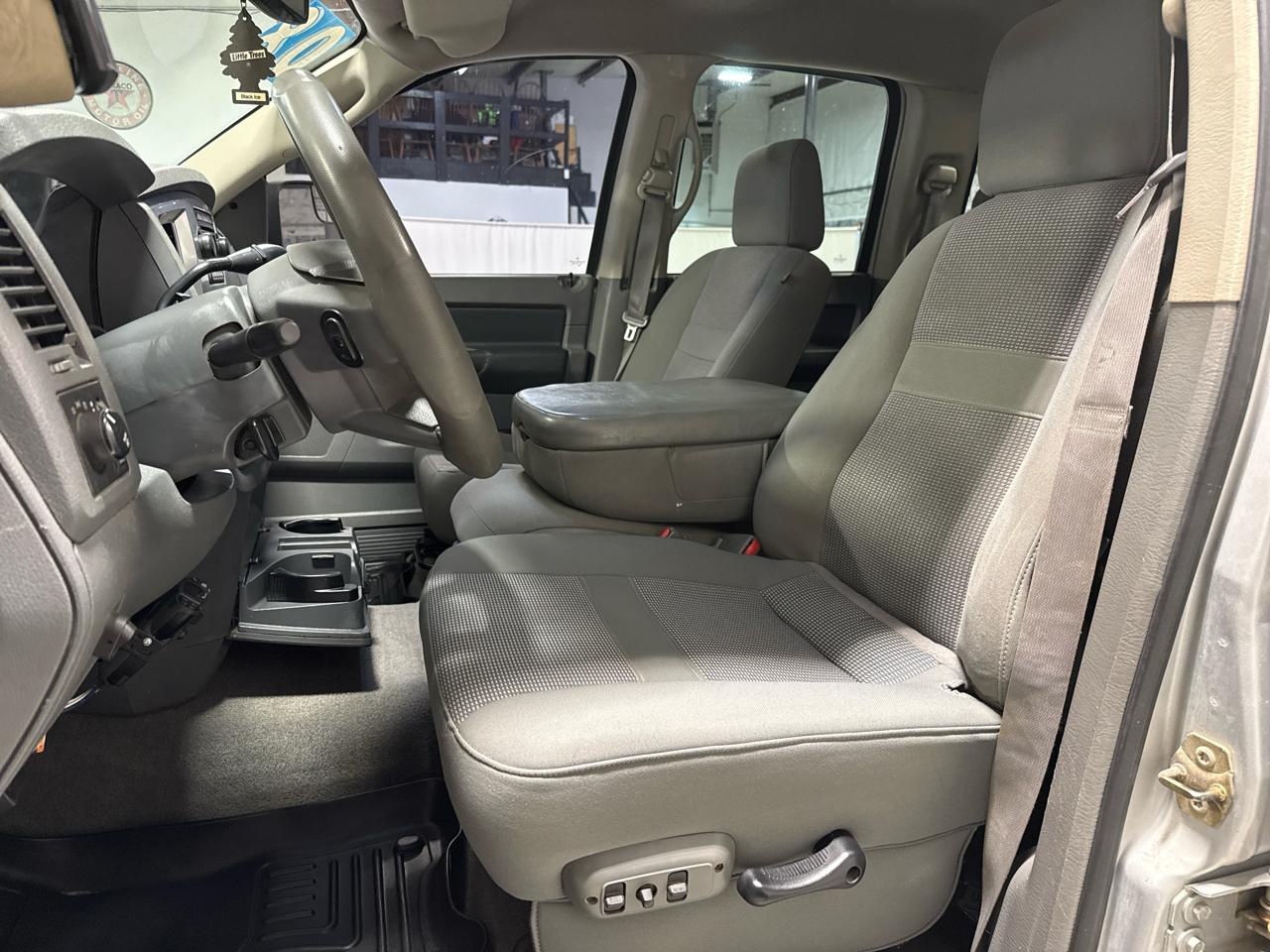 Dodge Ram 2500 4WD Quad Cab 140.5" SLT 2008