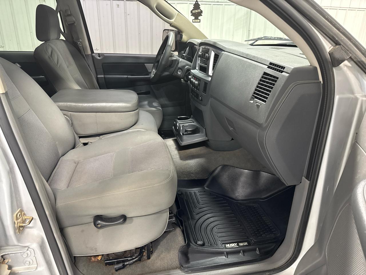 Dodge Ram 2500 4WD Quad Cab 140.5" SLT 2008