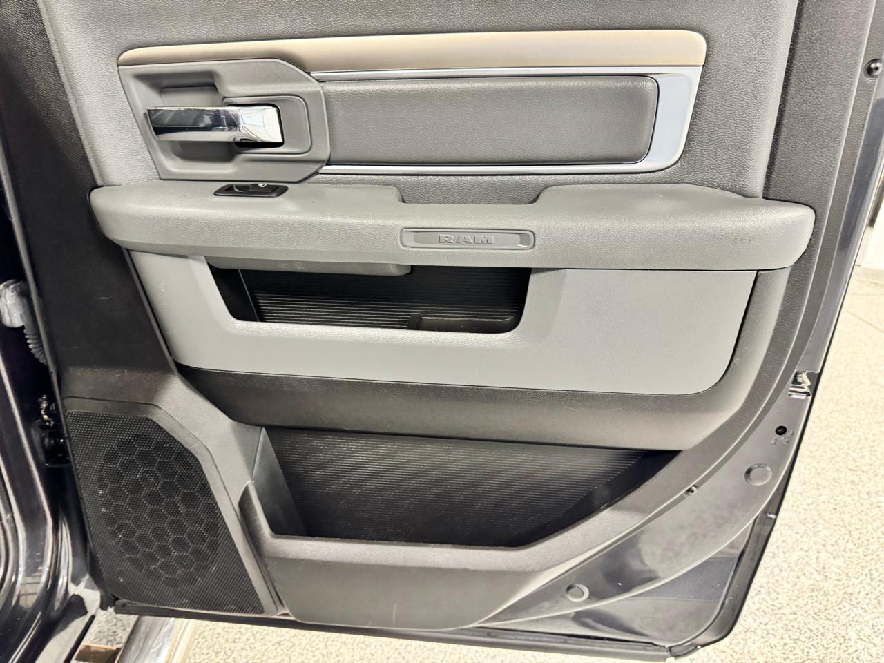RAM 1500 Big Horn 4x4 Crew Cab 5'7" Box 2018