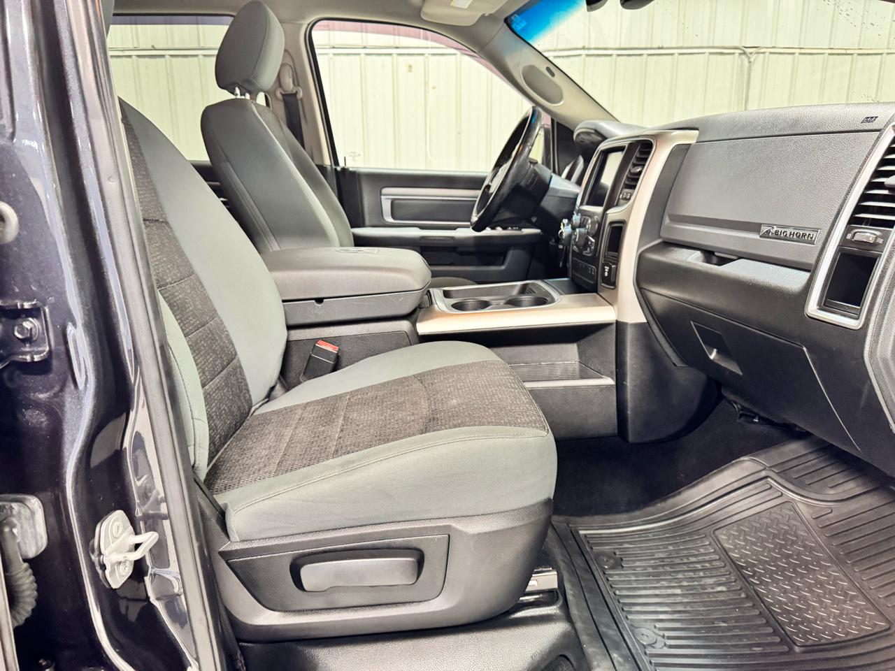 RAM 1500 Big Horn 4x4 Crew Cab 5'7" Box 2018