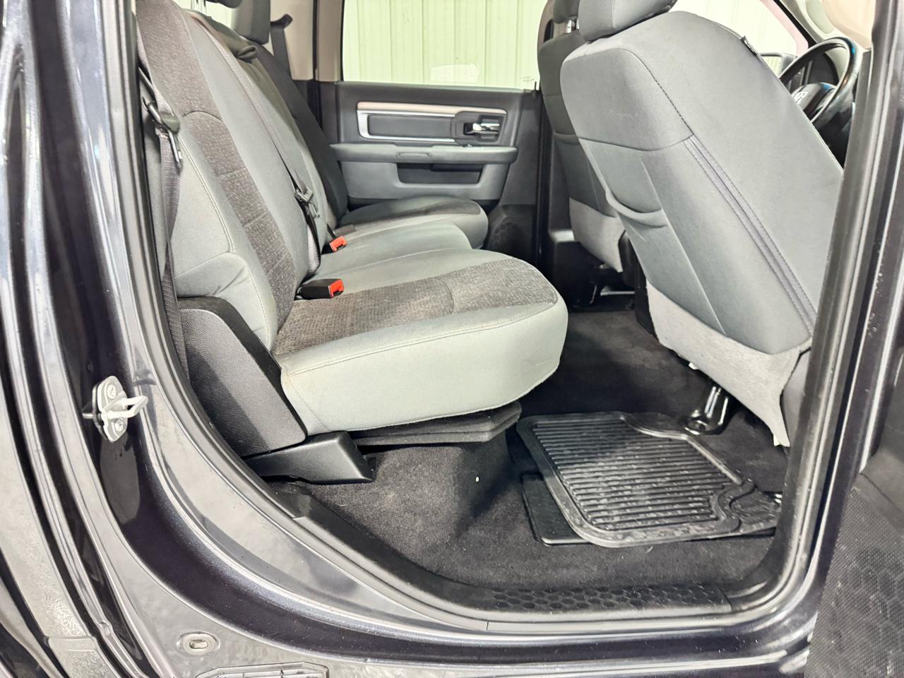RAM 1500 Big Horn 4x4 Crew Cab 5'7" Box 2018