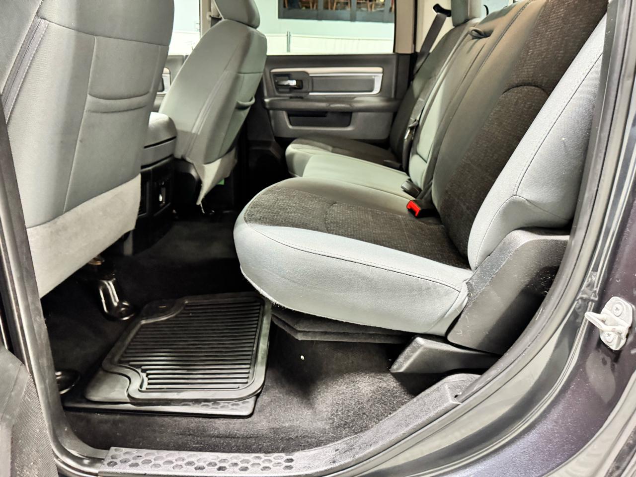 RAM 1500 Big Horn 4x4 Crew Cab 5'7" Box 2018