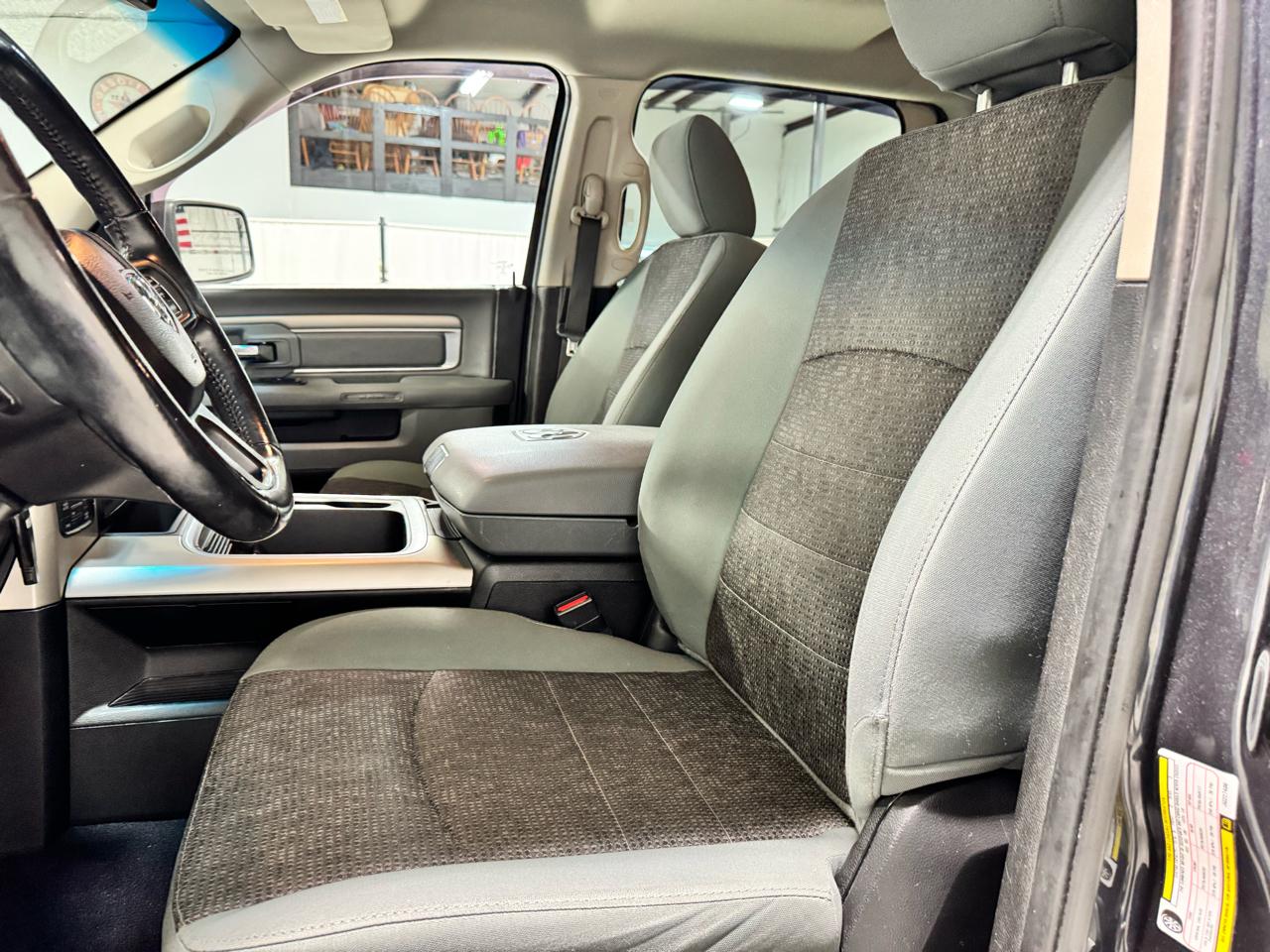 RAM 1500 Big Horn 4x4 Crew Cab 5'7" Box 2018