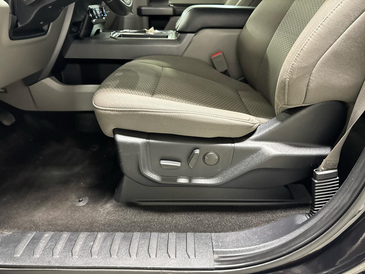 Ford F-150 XLT SuperCrew Short Bed 4WD 2019