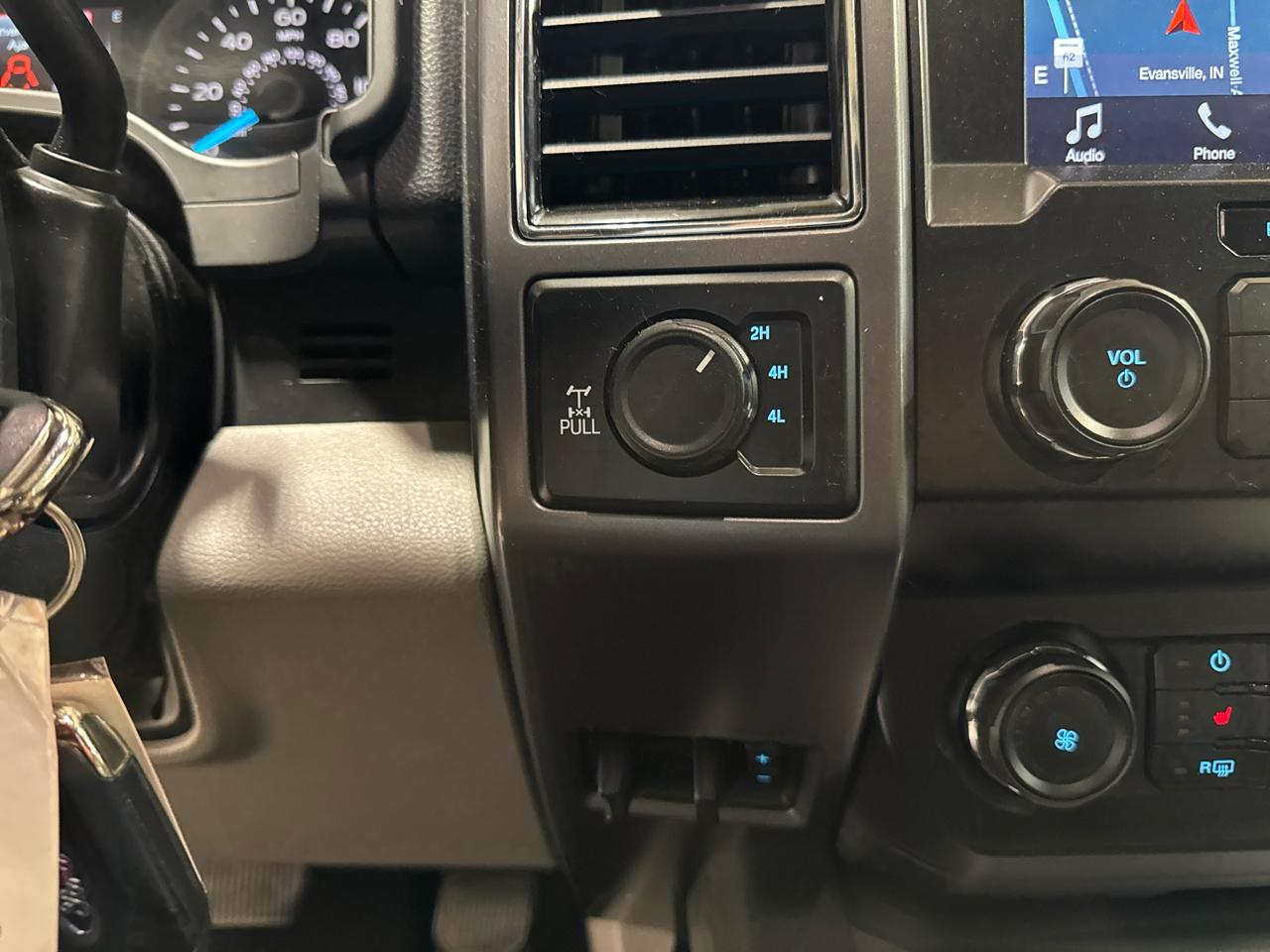 Ford F-150 XLT SuperCrew Short Bed 4WD 2019
