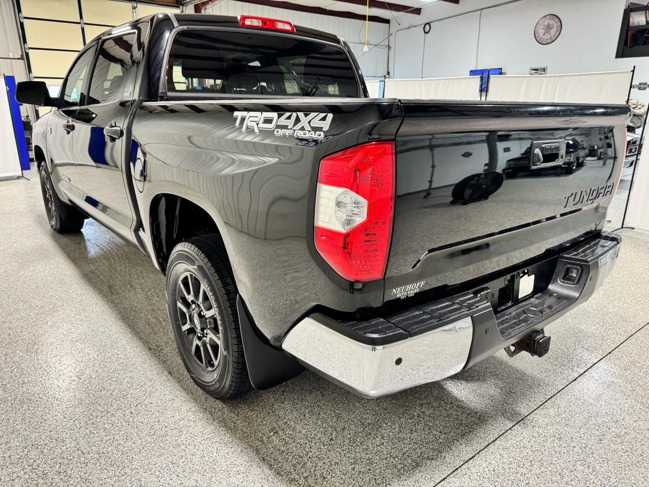 Toyota Tundra 4WD Truck CrewMax 5.7L V8 6-Spd AT TRD Pro (Natl) 2016