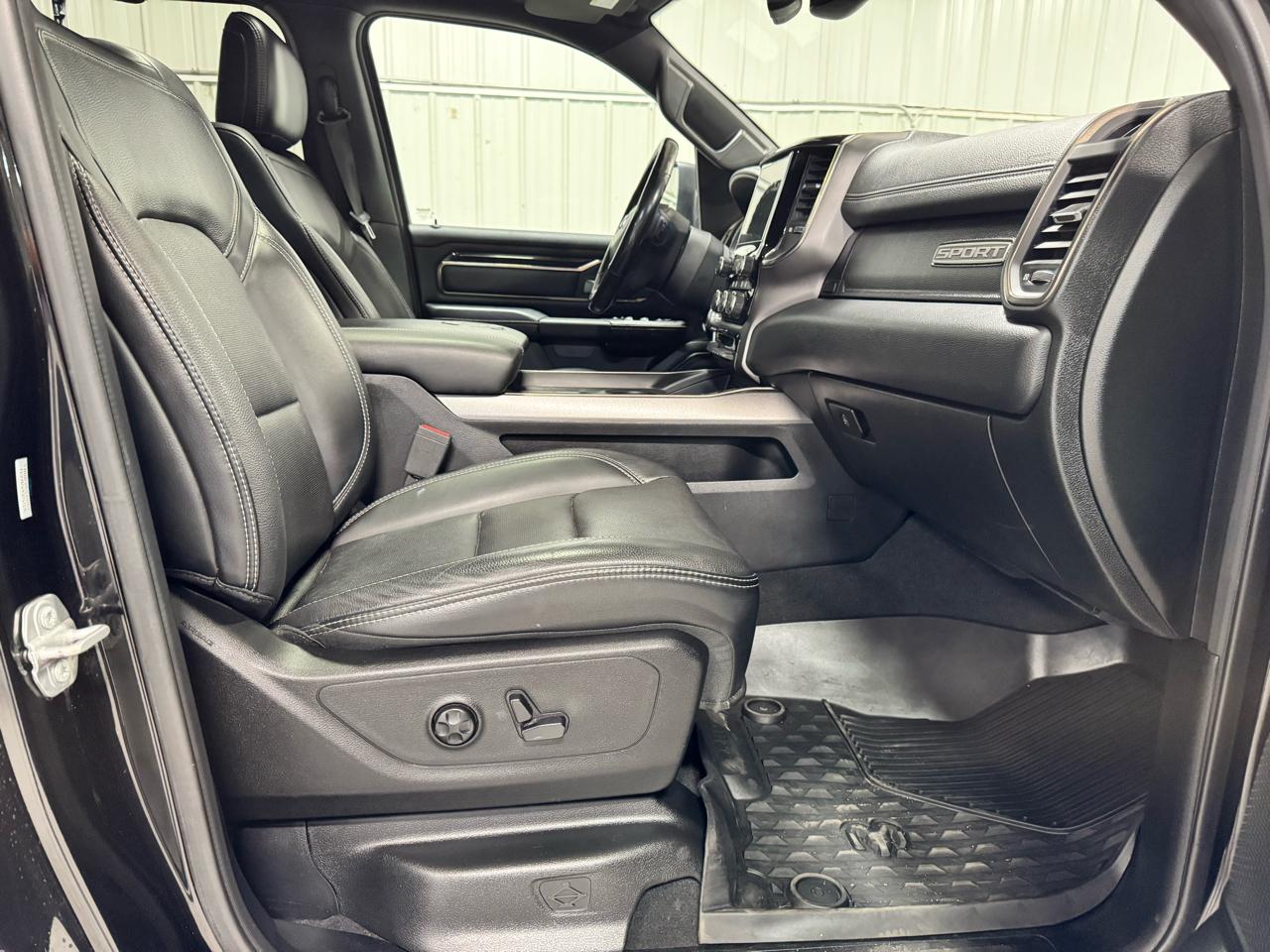 RAM 1500 Sport 4x4 Crew Cab 5'7" Box 2019