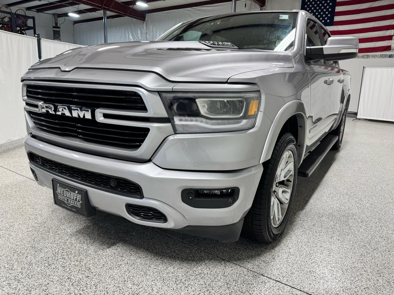 RAM 1500 Laramie 4x4 Crew Cab 5'7" Box 2021
