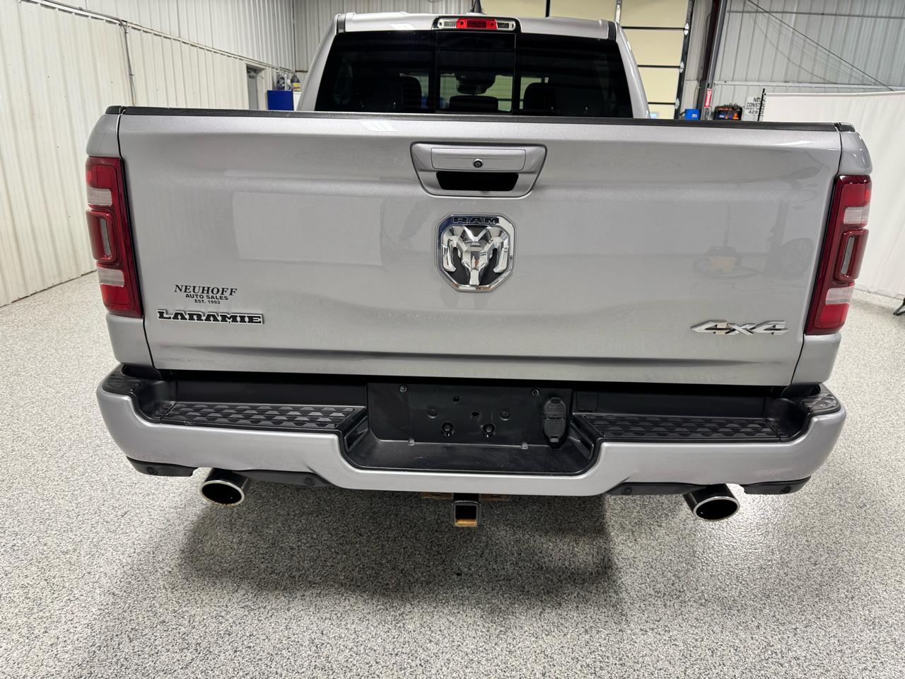 RAM 1500 Laramie 4x4 Crew Cab 5'7" Box 2021