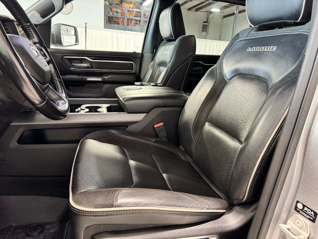 RAM 1500 Laramie 4x4 Crew Cab 5'7" Box 2021