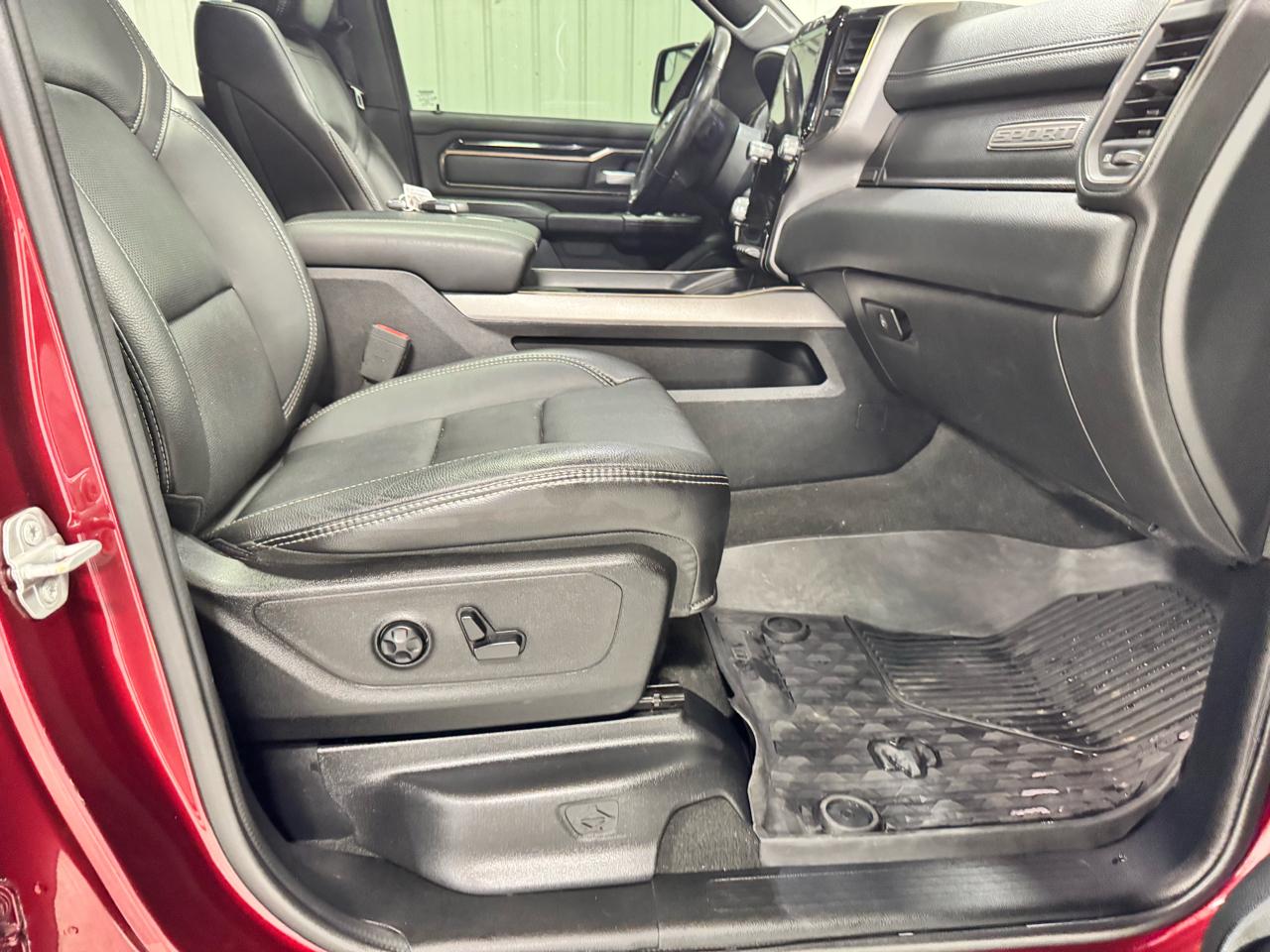 RAM 1500 Sport 4x4 Crew Cab 5'7" Box 2020