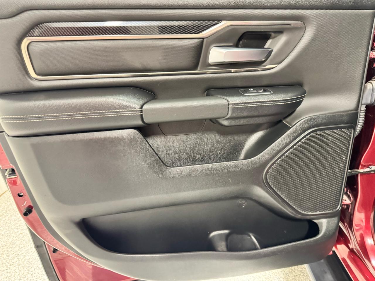 RAM 1500 Sport 4x4 Crew Cab 5'7" Box 2020