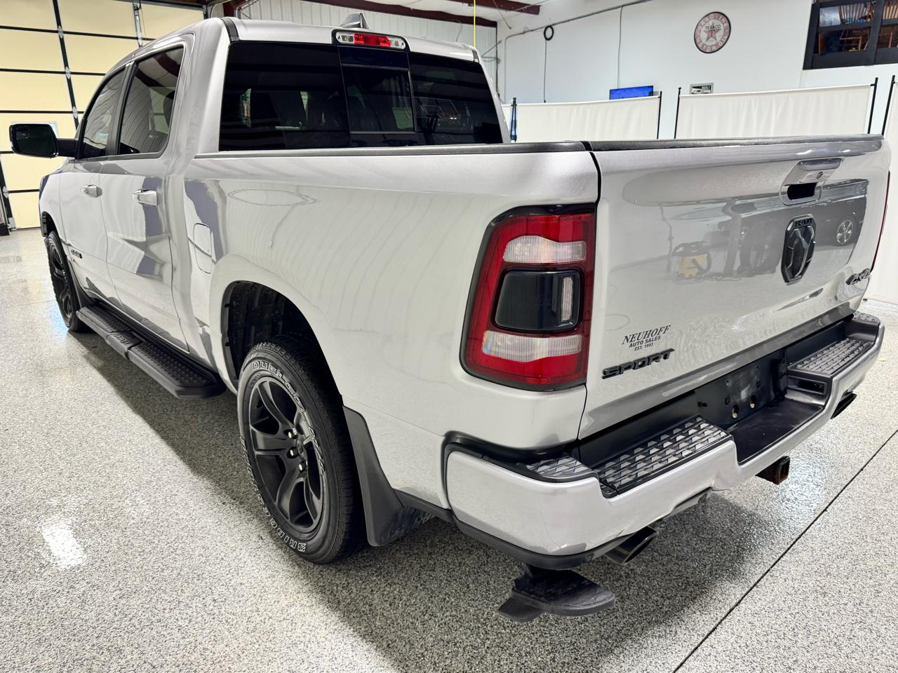 RAM 1500 Sport 4x4 Crew Cab 5'7" Box 2022
