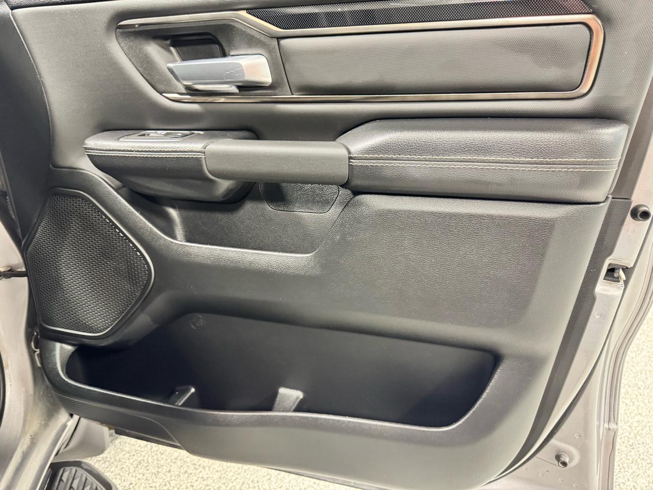 RAM 1500 Sport 4x4 Crew Cab 5'7" Box 2022