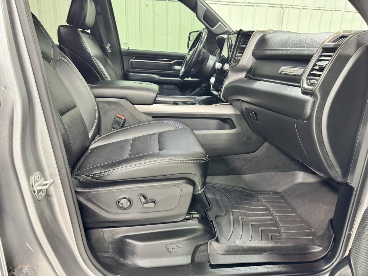 RAM 1500 Sport 4x4 Crew Cab 5'7" Box 2022