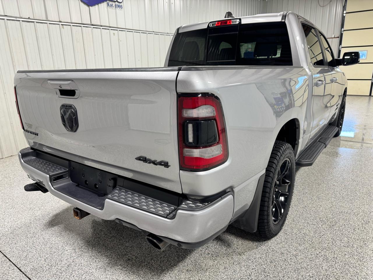 RAM 1500 Sport 4x4 Crew Cab 5'7" Box 2022