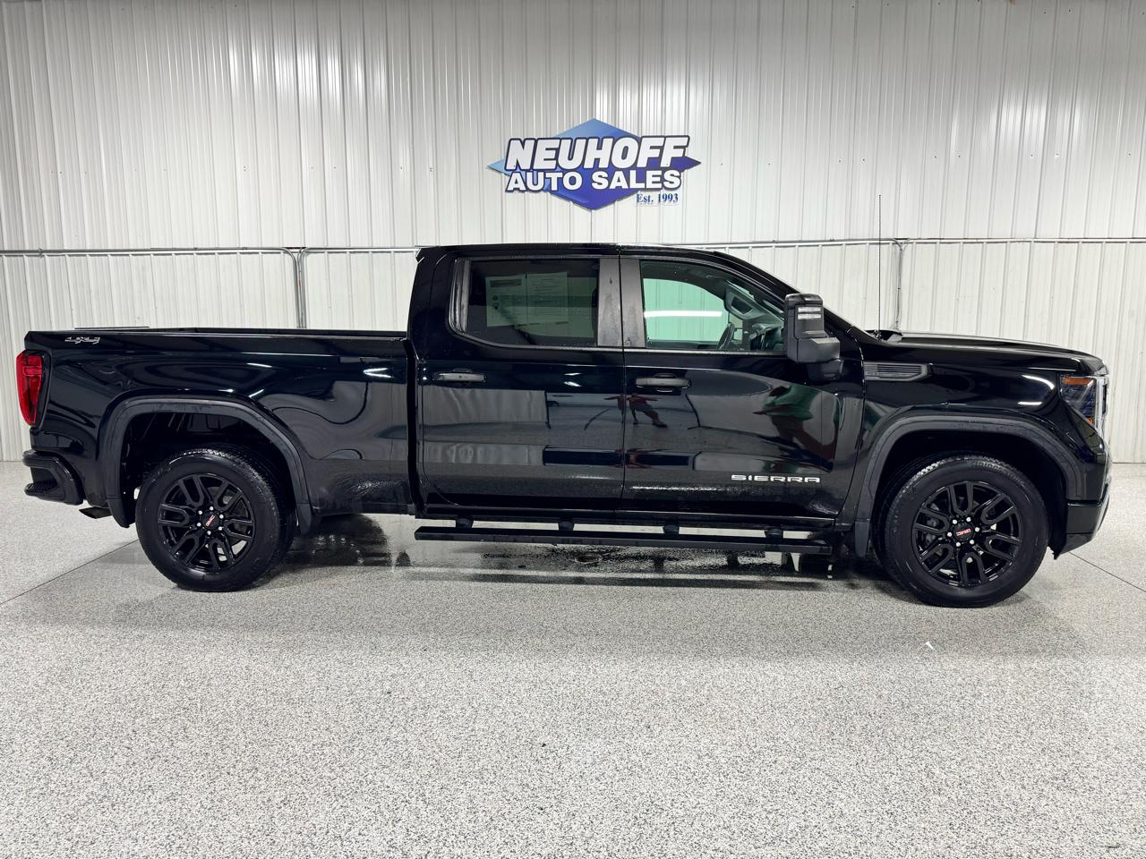 2022 GMC Sierra 1500 4WD Crew Cab 157" Pro