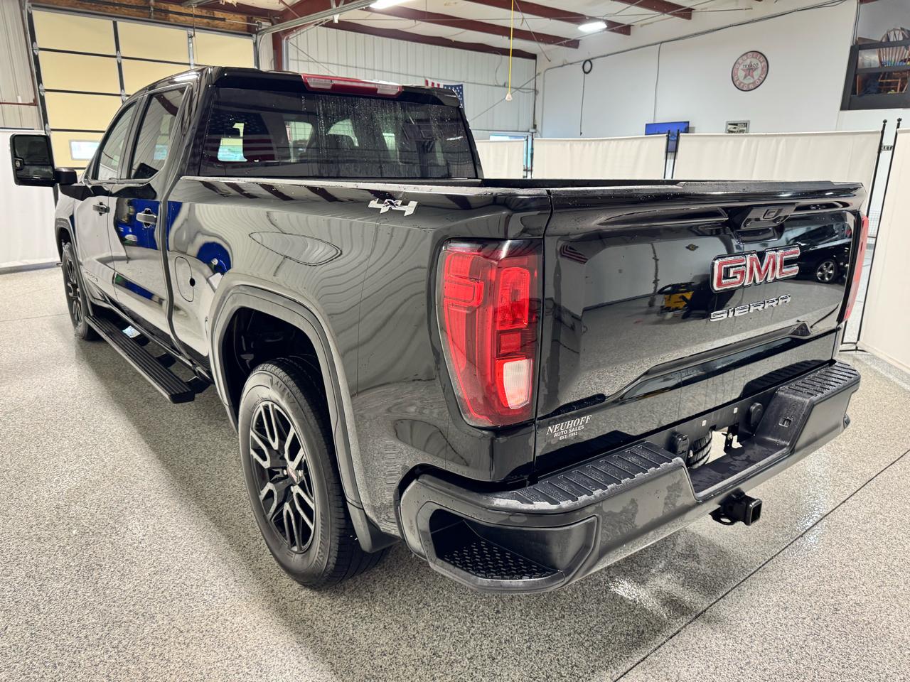 GMC Sierra 1500 4WD Crew Cab 157" Pro 2022