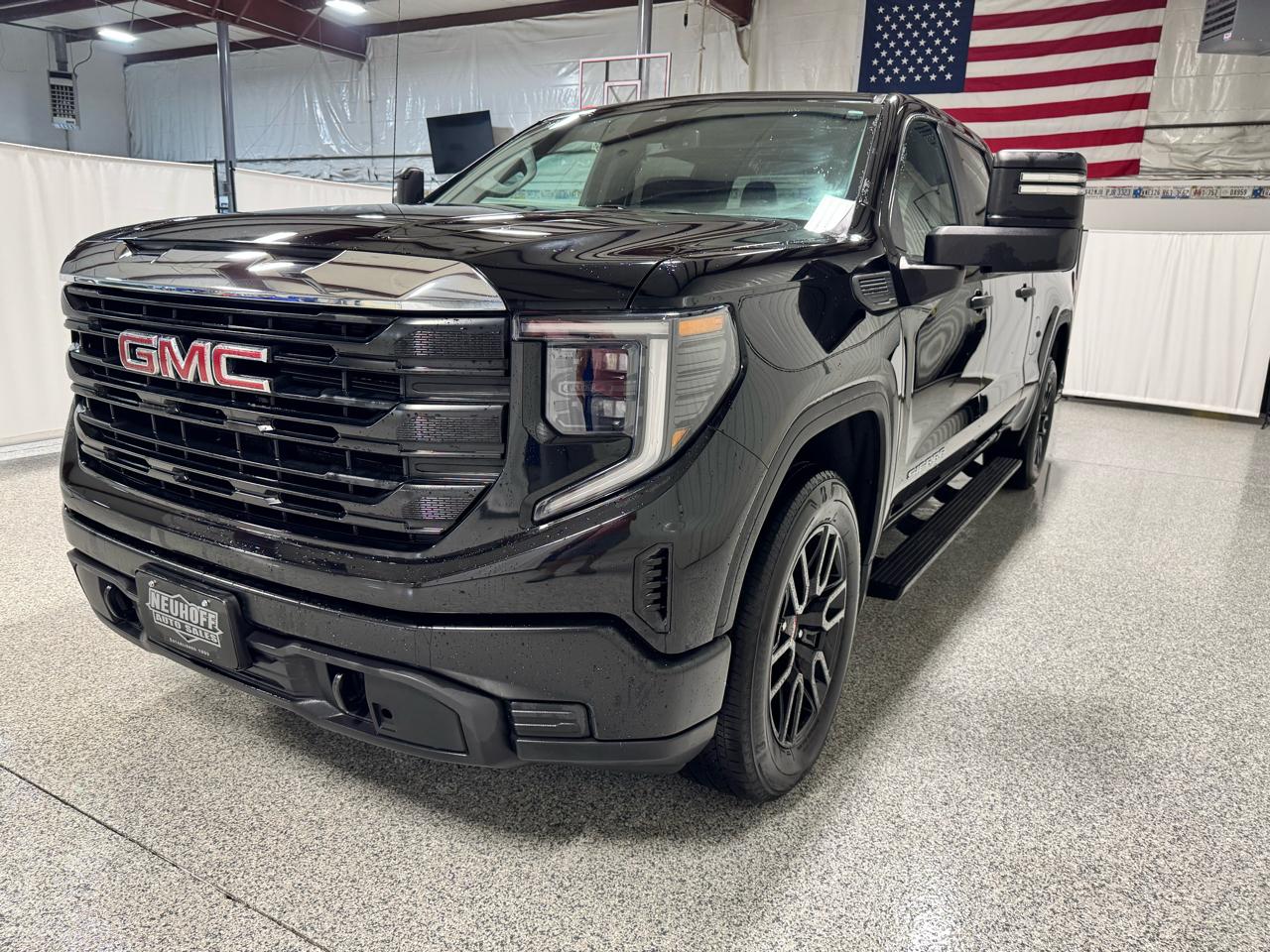 GMC Sierra 1500 4WD Crew Cab 157" Pro 2022