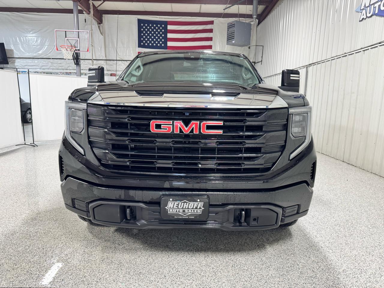 GMC Sierra 1500 4WD Crew Cab 157" Pro 2022