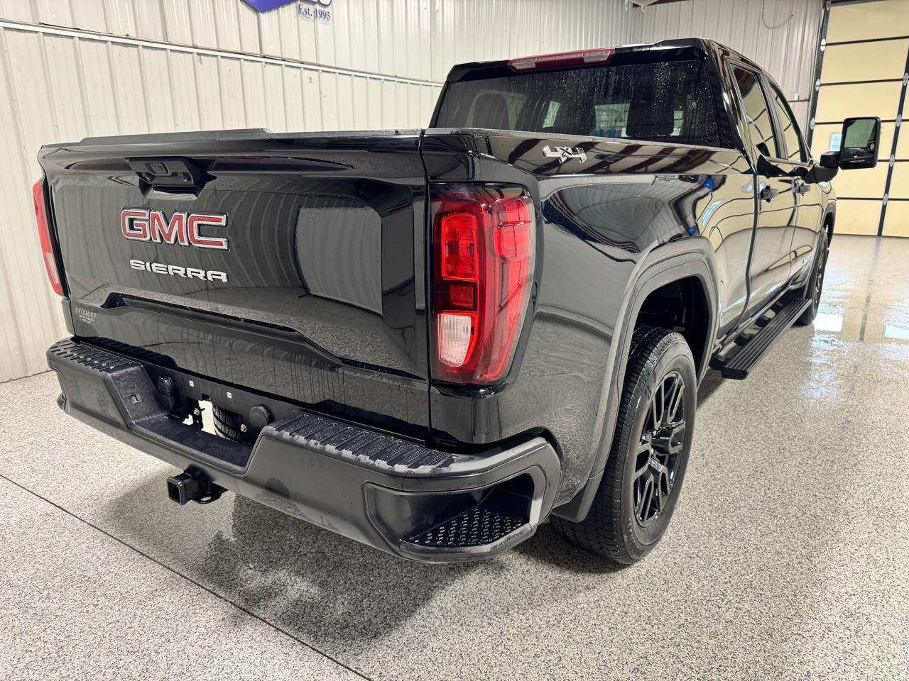 GMC Sierra 1500 4WD Crew Cab 157" Pro 2022