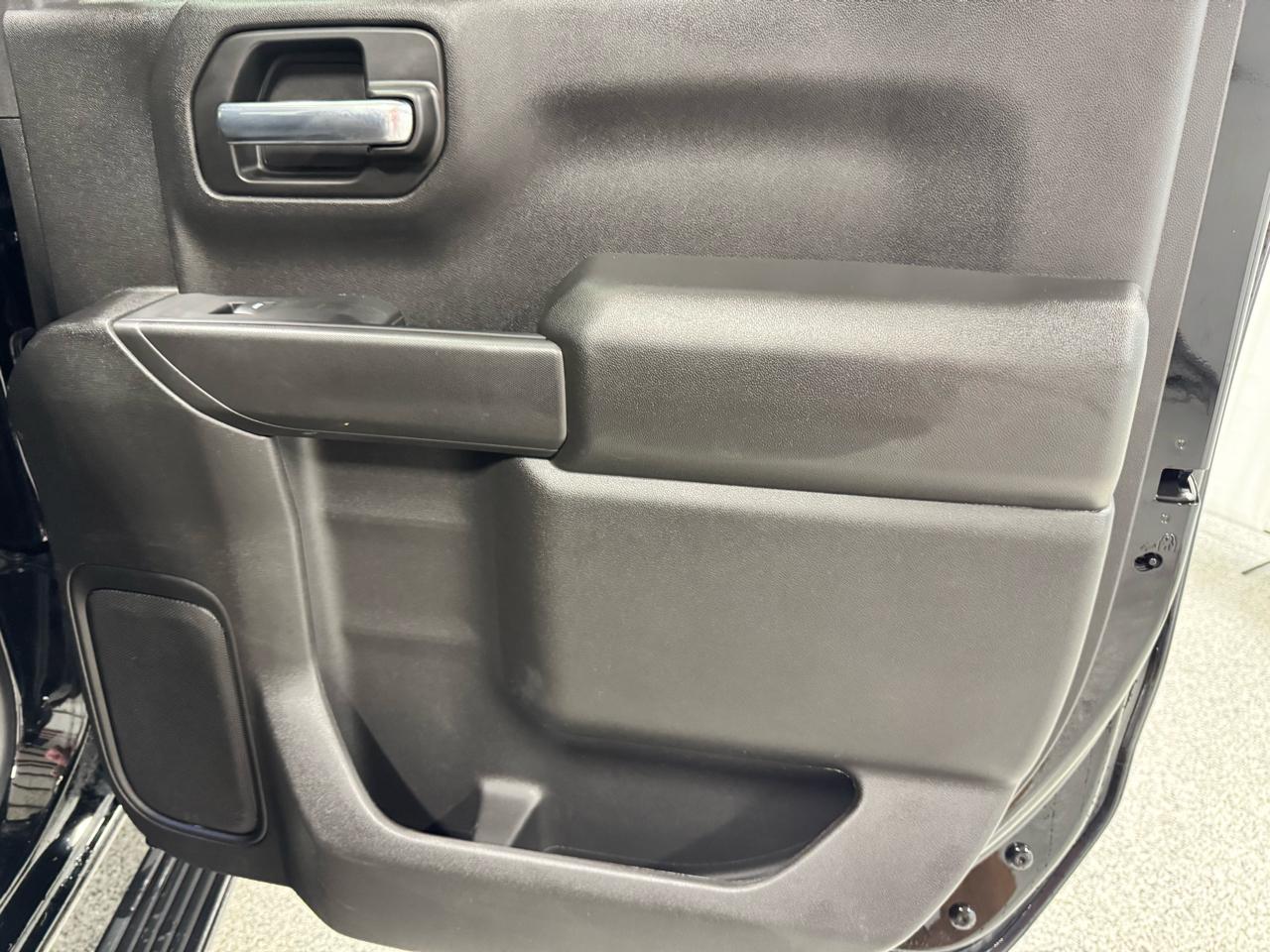 GMC Sierra 1500 4WD Crew Cab 157" Pro 2022