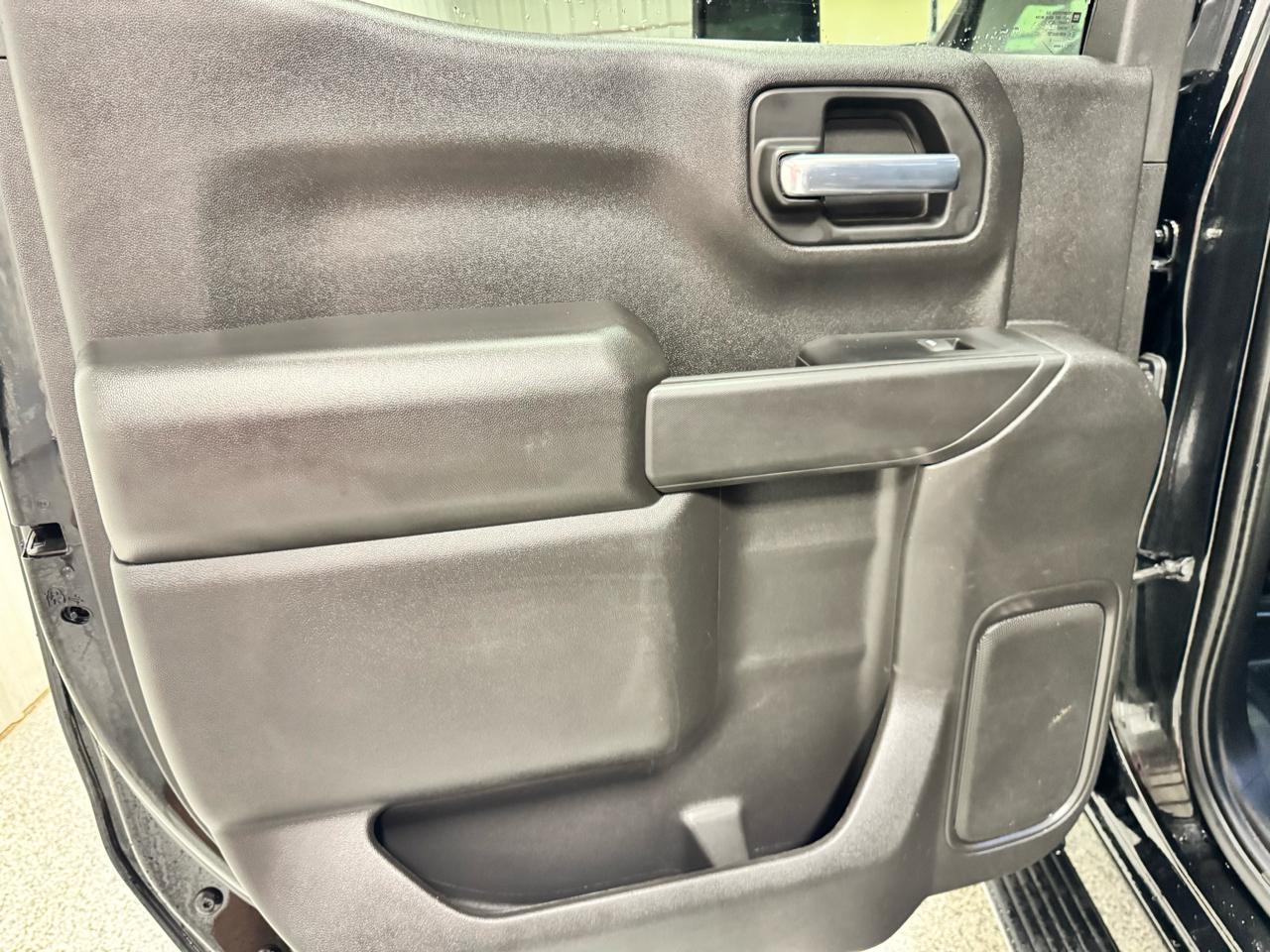 GMC Sierra 1500 4WD Crew Cab 157" Pro 2022