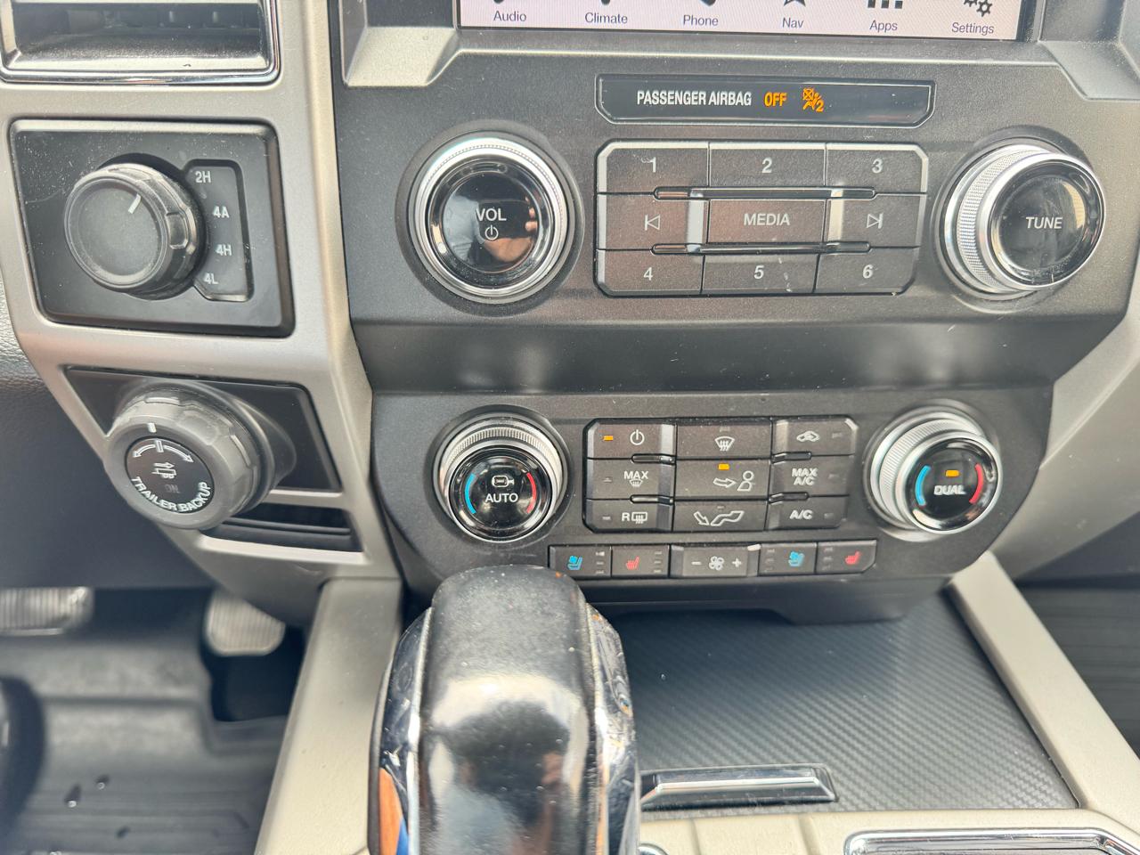 Ford F-150 Lariat 4WD SuperCrew 5.5' Box 2019