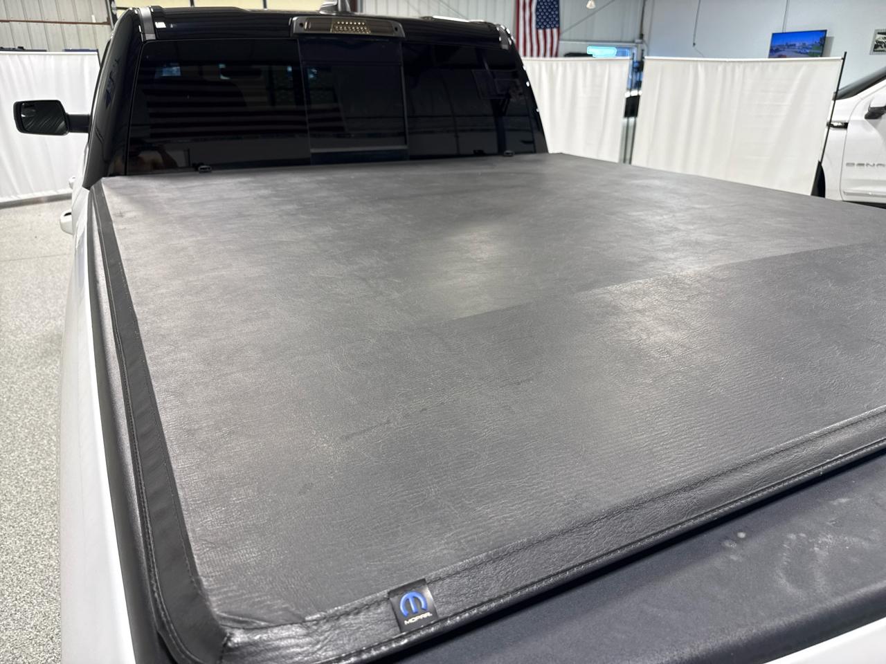 RAM 1500 Big Horn 4x4 Crew Cab 6'4" Box 2020