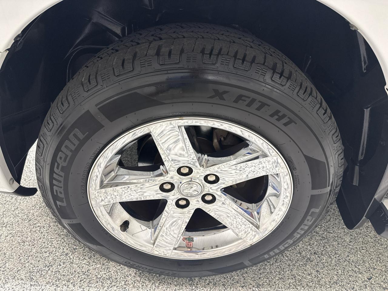 RAM 1500 4WD Crew Cab 140.5" Express 2015