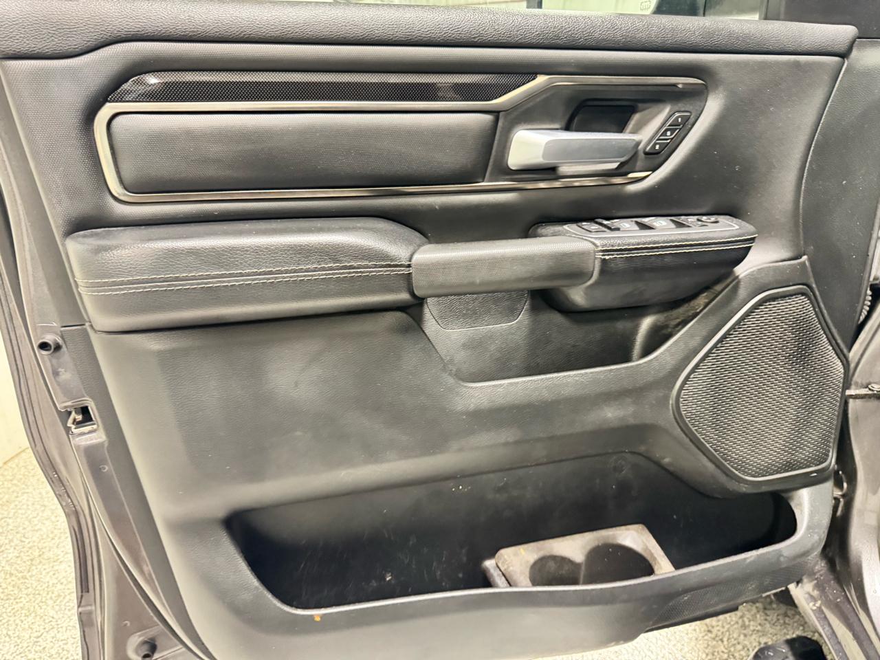 RAM 1500 Sport 4x4 Crew Cab 6'4" Box 2022