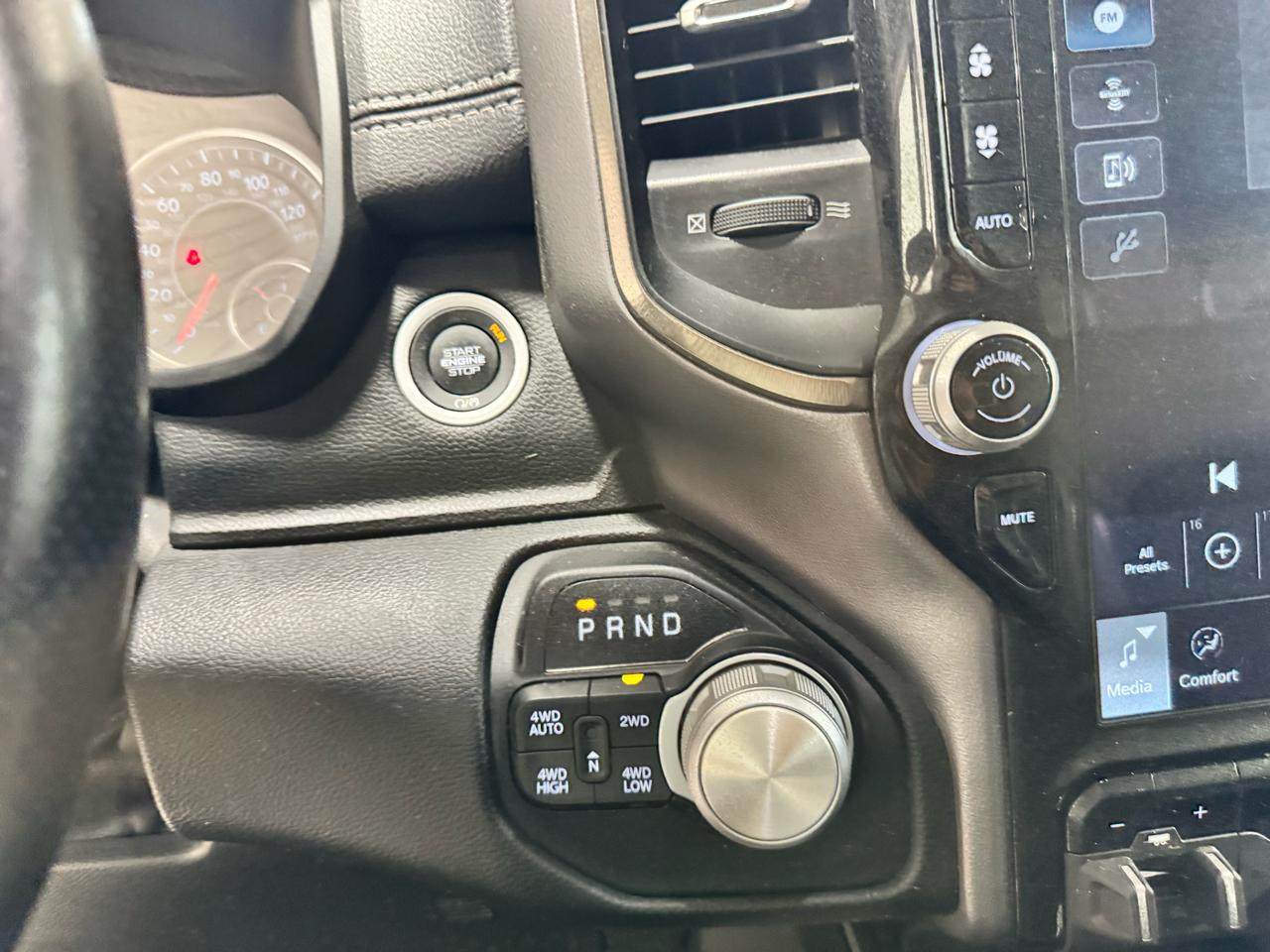 RAM 1500 Sport 4x4 Crew Cab 6'4" Box 2022