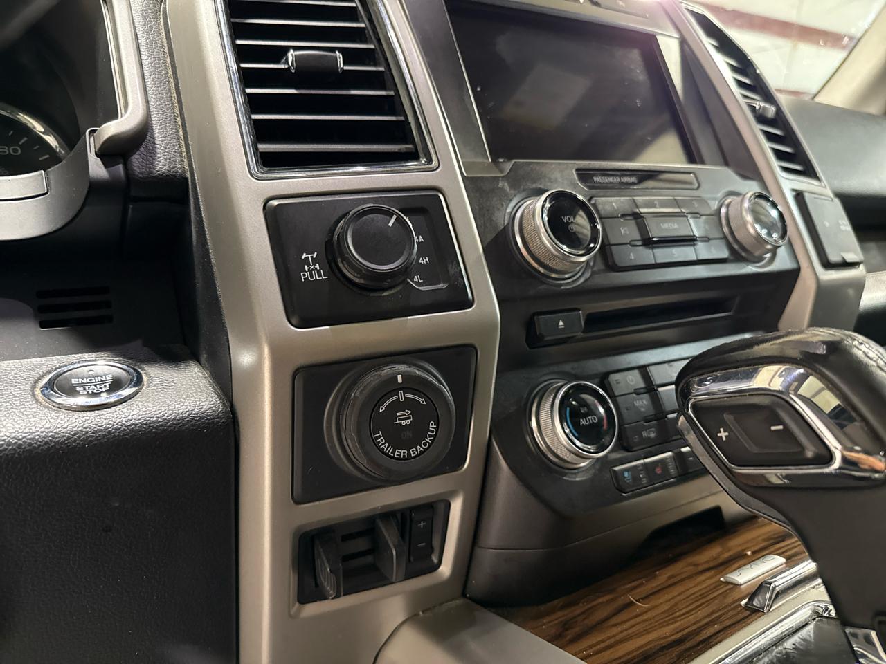 Ford F-150 Lariat 4WD SuperCrew 5.5' Box 2018