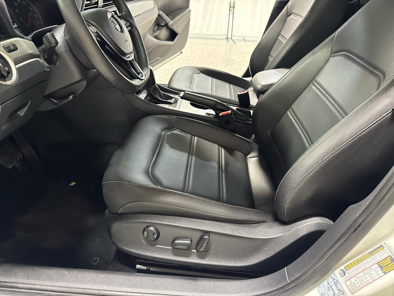 Volkswagen Passat 2.0T SE Auto 2022